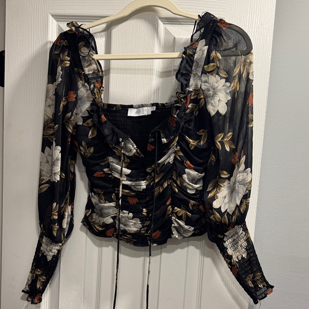 Astr the Label Ruched Top - Size Small